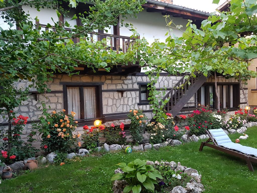 Trenchova Guest House Bansko Exterior foto